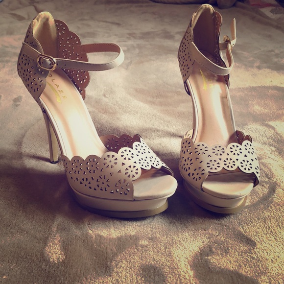 Glaze Shoes - ✨EVERYTHING 4/$25✨ High heeled sandals